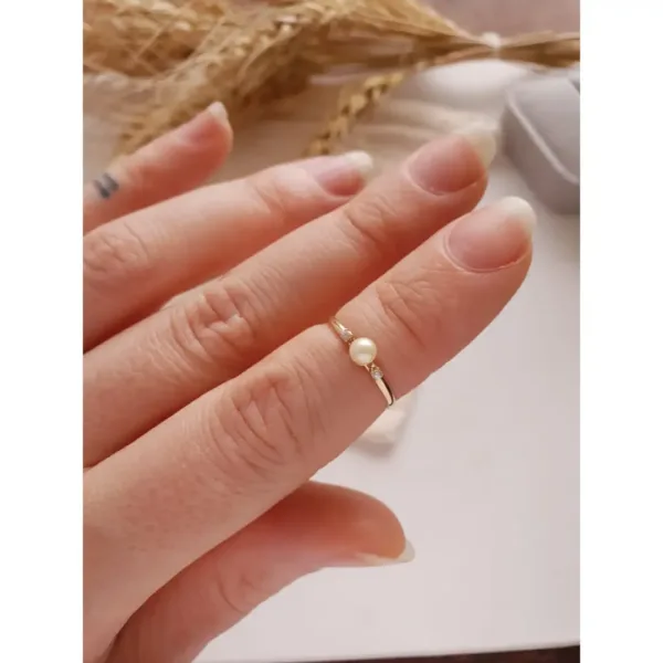 anel de pérola em ouro maciço