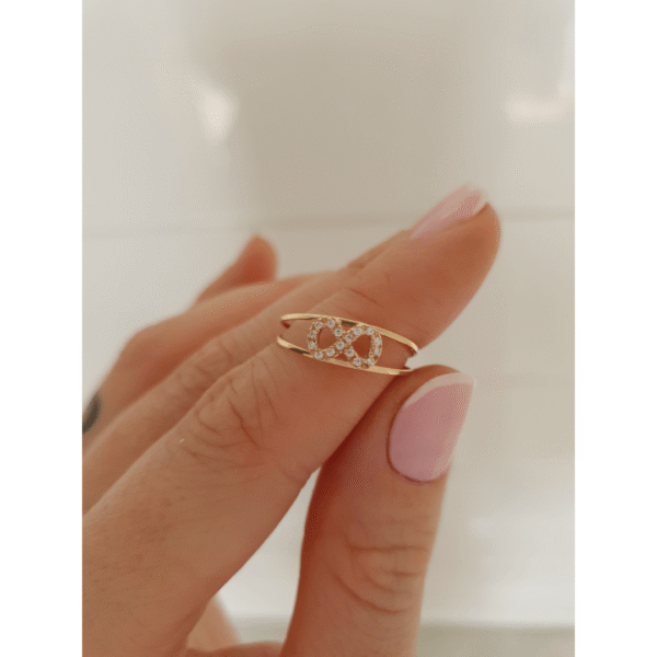Anel do infinito em ouro maciço