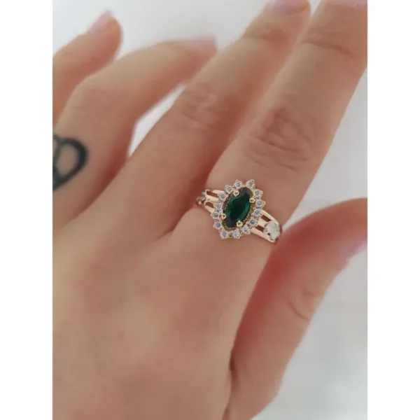 Anel C158 no curso de Educação Física em ouro maciço